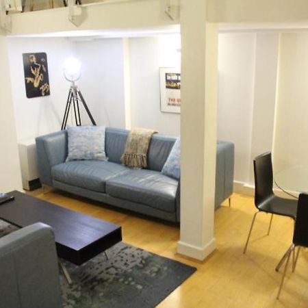 Central 2-Bed, 2-Bath Sanctuary Near Holborn Station, Covent Garden & West End London Exterior photo