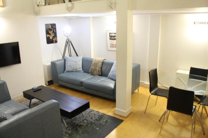 Central 2-Bed, 2-Bath Sanctuary Near Holborn Station, Covent Garden & West End London Exterior photo