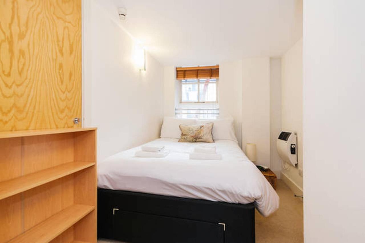 Central 2-Bed, 2-Bath Sanctuary Near Holborn Station, Covent Garden & West End London Exterior photo
